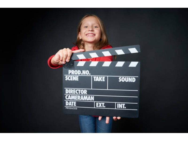 Oferă-i șansa copilului tău de a deveni mica vedetă a familiei